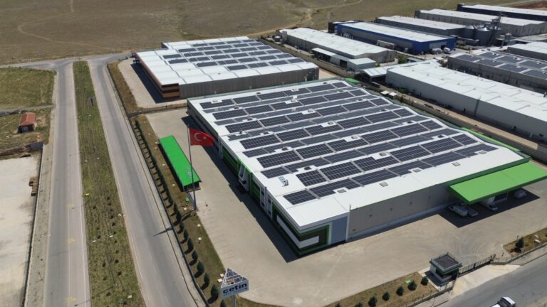 Çetin Mühendislik Çatı GES Projesi ve Güneş Paneli Bakım Temizliği - Enopex Enerji